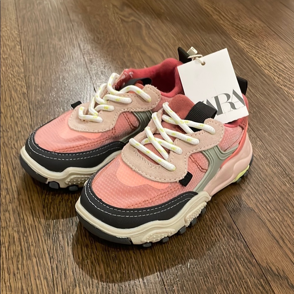 Zara Pink and Black Chunky Sneakers
